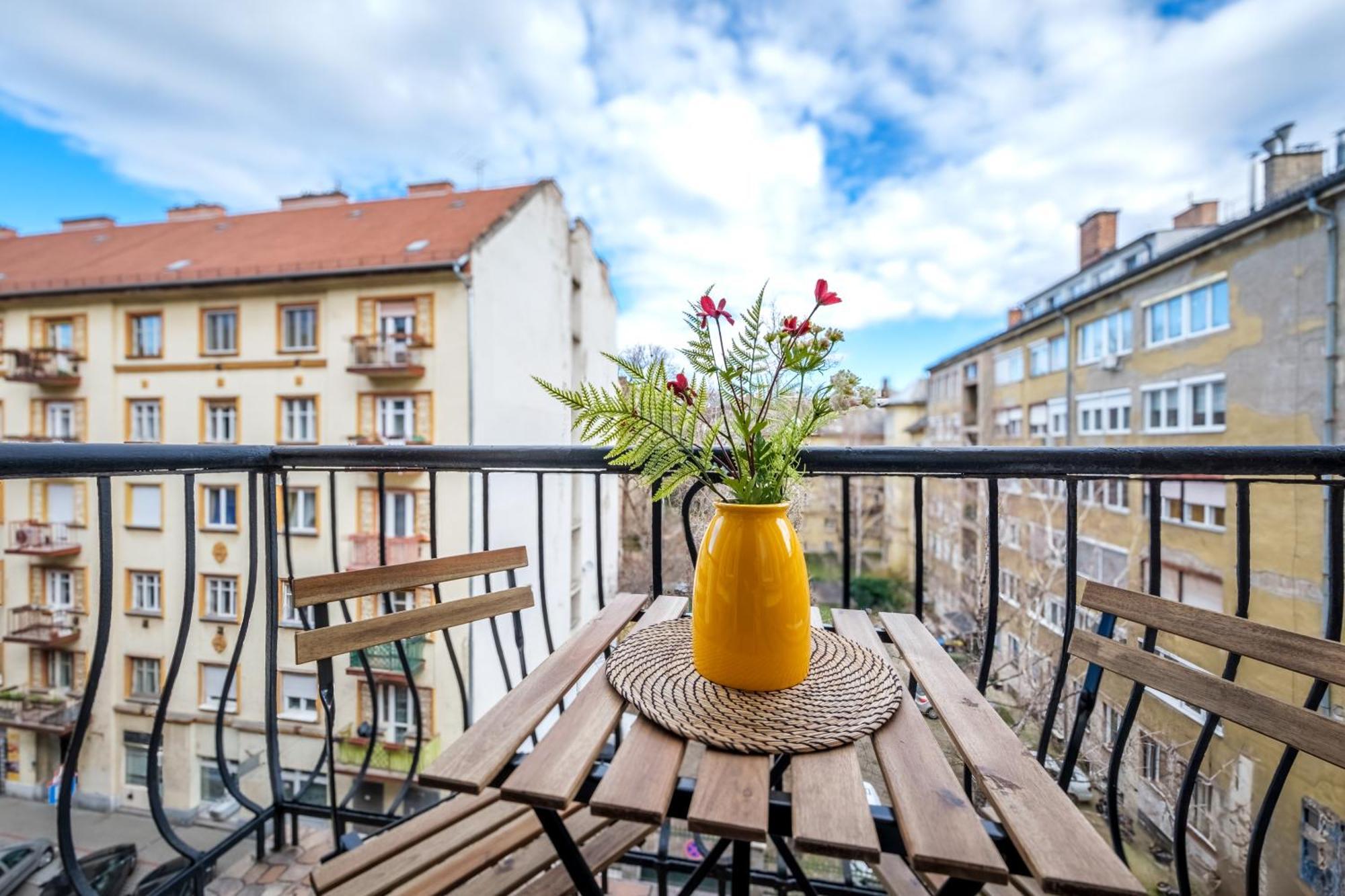Balzac Apartment Budapeste Exterior foto