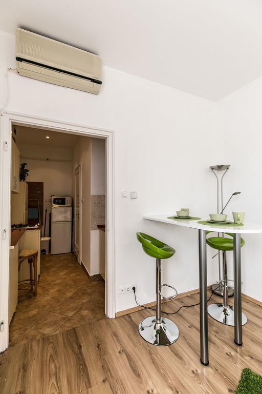 Balzac Apartment Budapeste Exterior foto